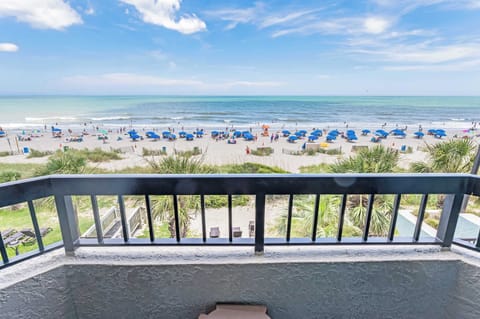 Breathtaking Views from Balcony!
