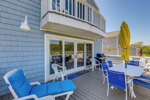 Rockport Vacation Rental | 3BR | 2BA | 1,200 Sq Ft | Outdoor Staircase to Enter