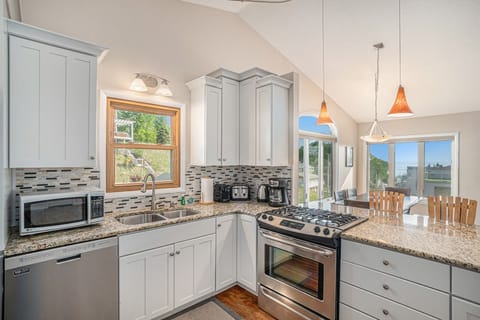 Coffee maker, toaster, cookware & utensils