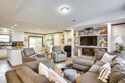 Living Room | Electric Fireplace | Smart TV