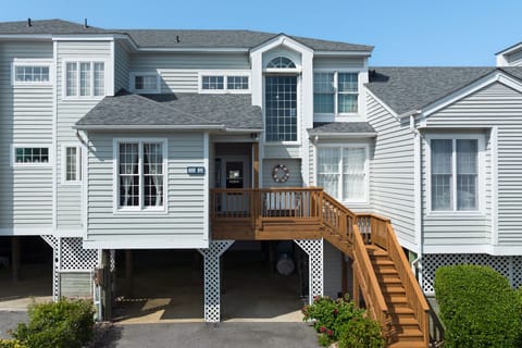 PC104: A Joyful Sound | Front Exterior