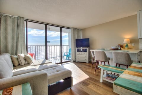 Atlantic Towers 611-print-001-001-Living Room-4200x2804-300dpi