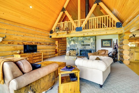 Roberts Vacation Rental | 4BR | 3BA | 4,085 Sq Ft | Stairs Required