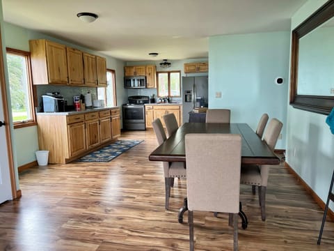 Kitchen from the vaulted Living Room 😋