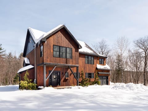 Alpine Lodge- Beautiful New Home Minutes to Swim, Hiking, Bike (1430)