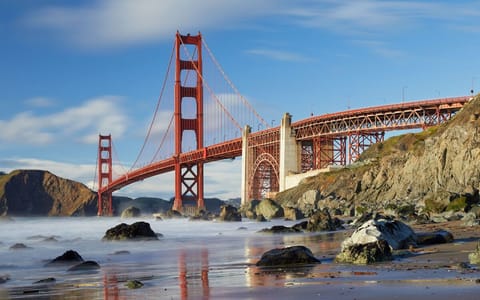 Chase unforgettable coastal views and classic city photo spots.