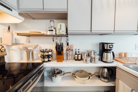 "Everything was very clean and tidy, nicely decorated, and very well supplied with kitchen appliances/utensils, coffee/tea, etc. Overall a very comfortable space and enjoyable visit." - Kate, 5 Star Review