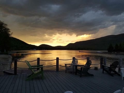 Sunset at Paddlers Pub