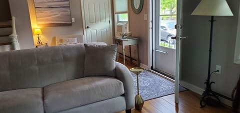 Pond Street entrance 