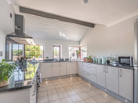 Kitchen | Hwylfa Ddafydd, Llysfaen, near Colwyn Bay