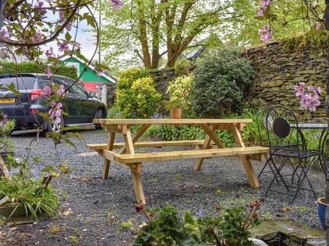 Sitting-out-area | The Old Court House, Bowness-on-Windermere