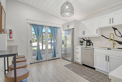 fully stocked kitchen