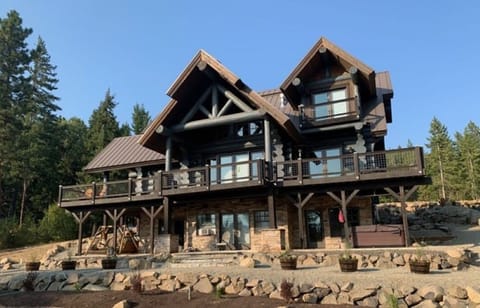 Pine Hill includes both the main lodge (shown) and a separate guest house