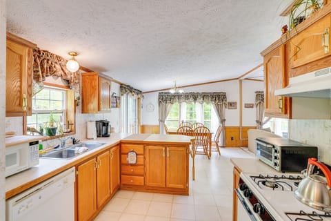 Kitchen | Toaster | Cooking Basics | Trash Bags & Paper Towels