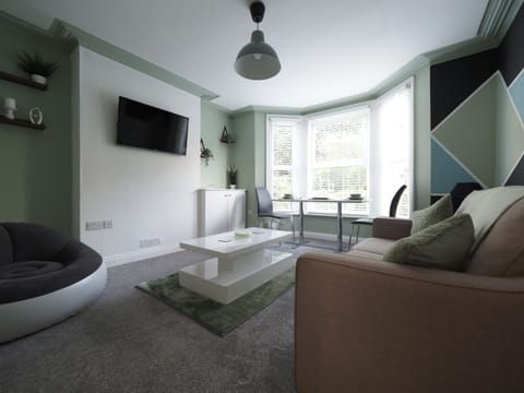 Living Room / Lounge