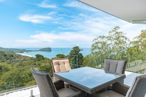 Balcony Suite 