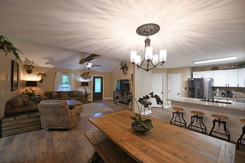 Dining Table View, Main Level 
