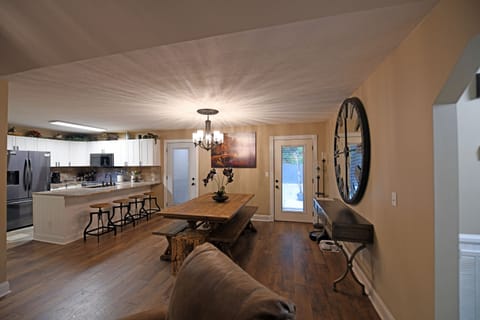 Dining and Breakfast Area, Main Level 