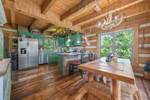 Fully stock kitchen, dining seats 6 people plus 3 on the kitchen island