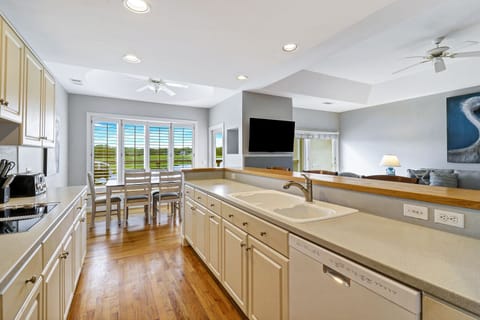 11 Braddock Cove - Kitchen (2nd Floor)