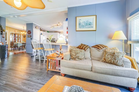 Living Room | Board Games | Books | Central A/C & Heating