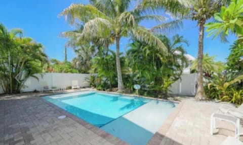 Private heated pool 