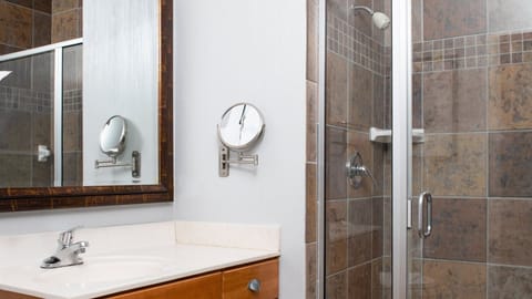 Please note your condo may vary slightly from the picture.