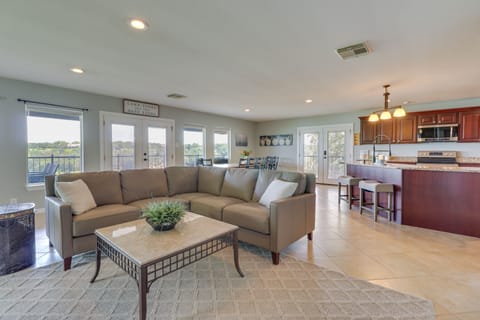 Upstairs Unit | 2BR | 2BA | 1,200 Sq Ft | Step-Free Access