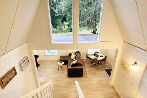 Another look at the simple but stunning landscape through the windows.