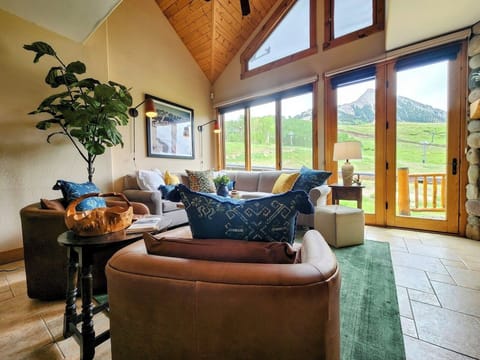 mt cb living room
