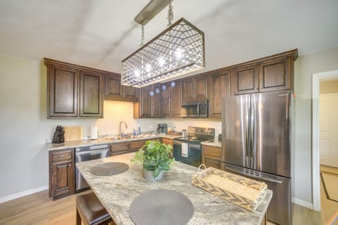 Kitchen | Keurig Coffee Maker | Dishwasher | Cooking Utensils