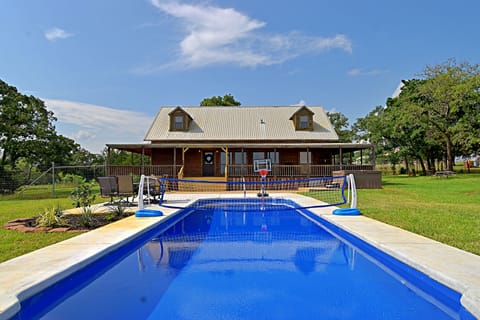 Welcome to Nonnie's Place at 4D Guest Ranch!