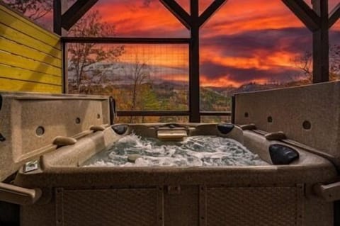 Indoor spa tub