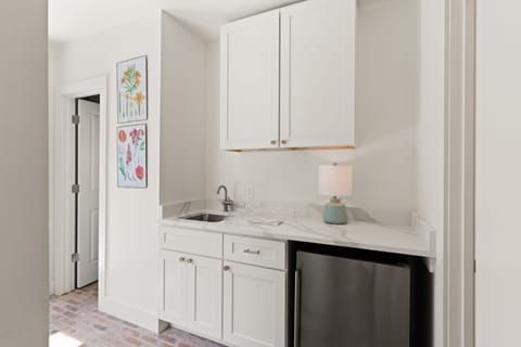 24. Park Cottage Beverage Bar