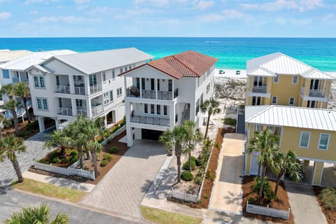 Paradise Pointe Exterior