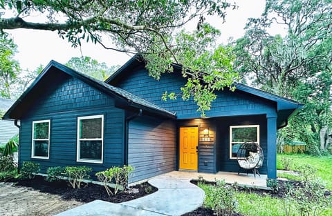 Bonnie & Clyde's Florida Hideaway