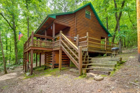 Herber Springs Vacation Rental | Studio | 1.5BA | 1,018 Sq Ft | Stairs Required