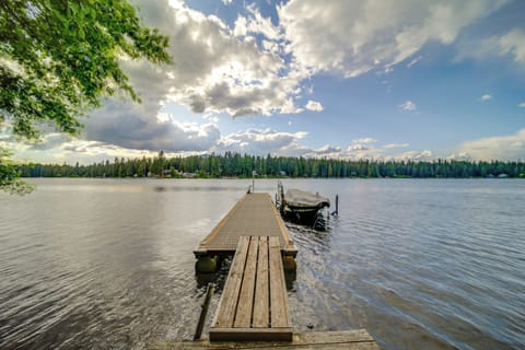 Newport Vacation Rental | 3BR | 2BA | 1,025 Sq Ft | Stairs Required