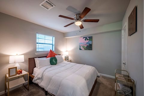 Downstairs Bedrooom-Queen Size Bed