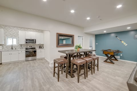 Dining Area | DIshware & Flatware Provided