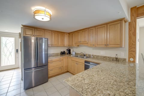 Kitchen | Equipped w/ Cooking Basics