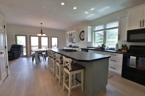 Kitchen & Dining Room