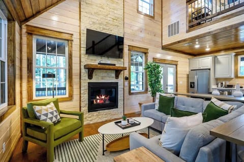 | Hillside Pines by Boutiq Luxury Vacation Rentals | Broken Bow, Oklahoma