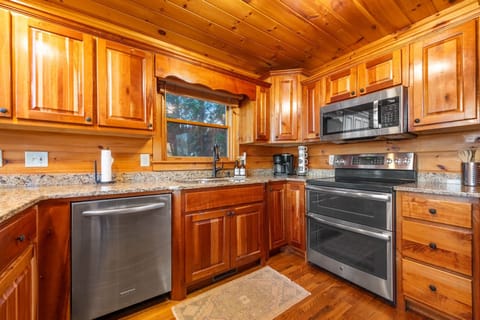 Stove, Dishwasher, Microwave