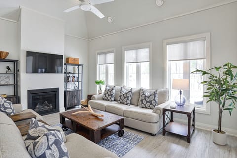 Wenonah Family Room
