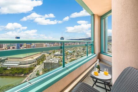 Master 3 only room with LANAI!