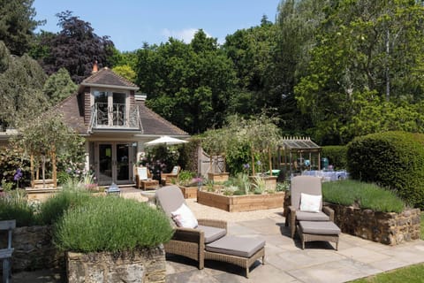 Garden area and entrance to property 