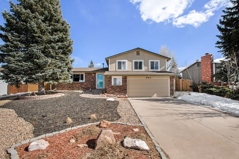 3 bedroom 3 bathroom house with finished basement and oversized 2 car garage!