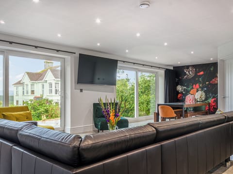 Living room | The Aviary - Butterbee Cottages, Tamar Valley