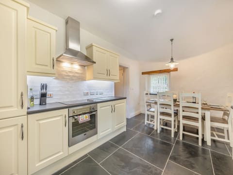 Kitchen | Penpompren, Blaenpennal, near Aberystwyth